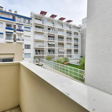 Vieux Avec Balcon A 1min De La アパート