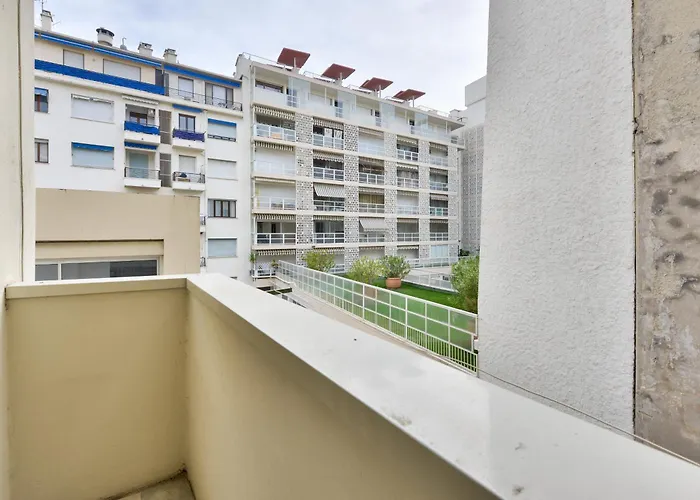 Vieux Avec Balcon A 1min De La Apartmán